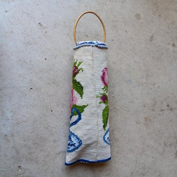 Needle Point Wall Pocket Velvet Metal Hanger - Picture 5 of 7